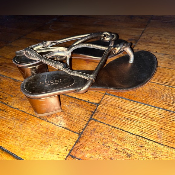 Gold sling back GUCCI sandals 👡 - Picture 7 of 10